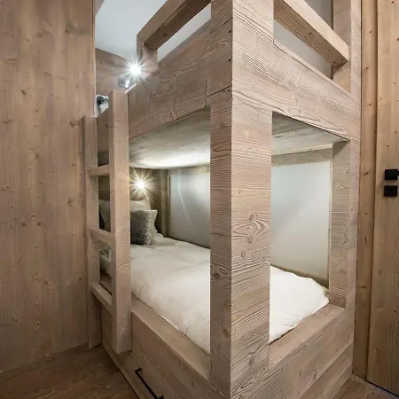 Apartment Luxueux Skis Aux Pieds, Jacuzzi Privatif Courchevel