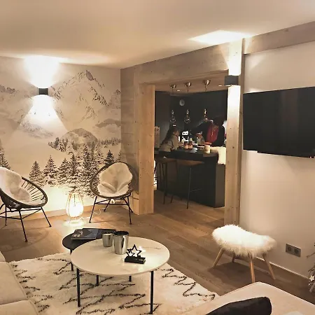 Apartment Luxueux Skis Aux Pieds, Jacuzzi Privatif